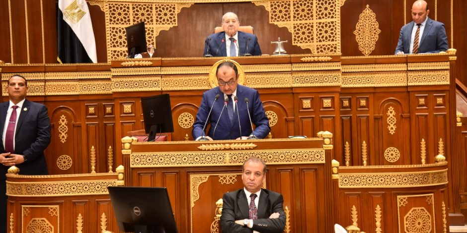 وزير قطاع الأعمال يستعرض استراتيجية تطوير الشركات وتحقيق الاستدامة أمام الجلسة العامة لمجلس الشيوخ وزير قطاع الأعمال يستعرض استراتيجية تطوير الشركات وتحقيق الاستدامة أمام الجلسة العامة لمجلس الشيوخ