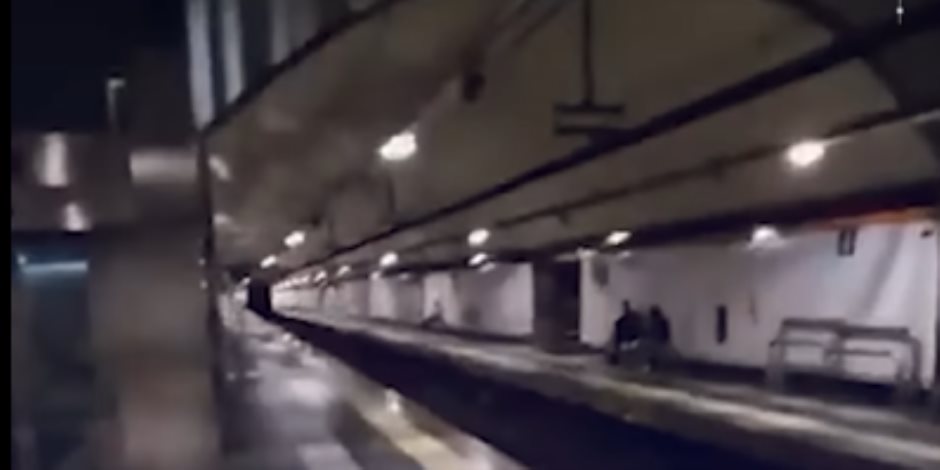 بسبب انقطاع الكهرباء.. مطالب بإعلان حالة الطوارئ الوطنية ونشر الجيش في إسبانيا بسبب انقطاع الكهرباء.. مطالب بإعلان حالة الطوارئ الوطنية ونشر الجيش في إسبانيا