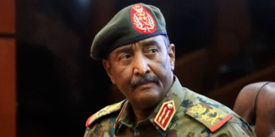 عبد الفتاح البرهان يجرى تعديلا محدودا فى الحكومة السودانية