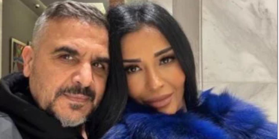 الملحن وليد سعد ينشر صورته مع زوجته ويعلق: زوجتى الأولى والوحيدة الملحن وليد سعد ينشر صورته مع زوجته ويعلق: زوجتى الأولى والوحيدة