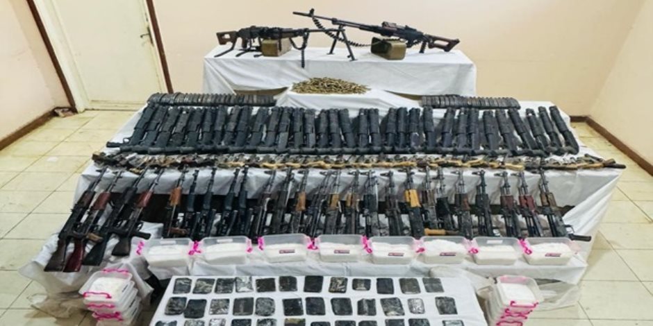 مصرع 5 عناصر جنائية شديدة الخطورة عقب تبادل إطلاق النيران مع قوات الشرطة بأسيوط مصرع 5 عناصر جنائية شديدة الخطورة عقب تبادل إطلاق النيران مع قوات الشرطة بأسيوط