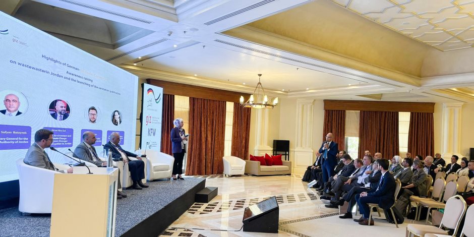 وزير الري يشارك في جلسة "التعاون الأردني الألماني.. رفع الوعى في مجال الصرف الصحي" وزير الري يشارك في جلسة "التعاون الأردني الألماني.. رفع الوعى في مجال الصرف الصحي"