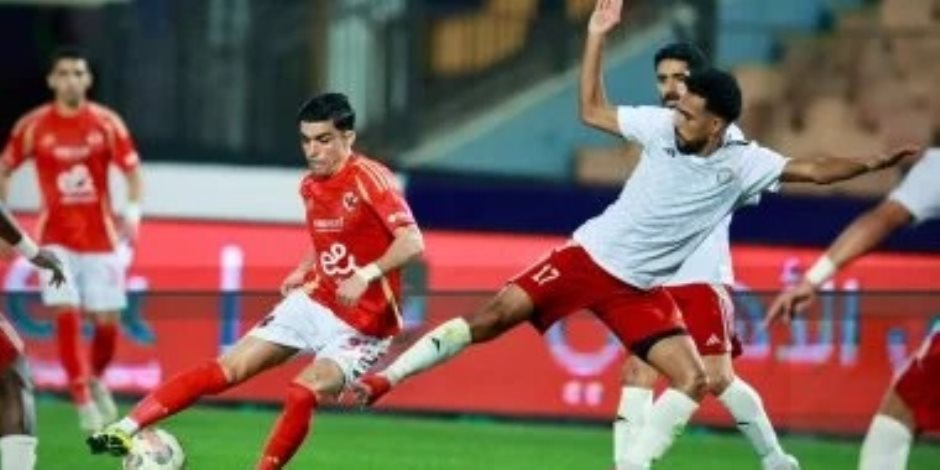 خماسية الأهلي وهدية فاركو.. صراع القمة يشتعل بين الأحمر والسماوي خماسية الأهلي وهدية فاركو.. صراع القمة يشتعل بين الأحمر والسماوي