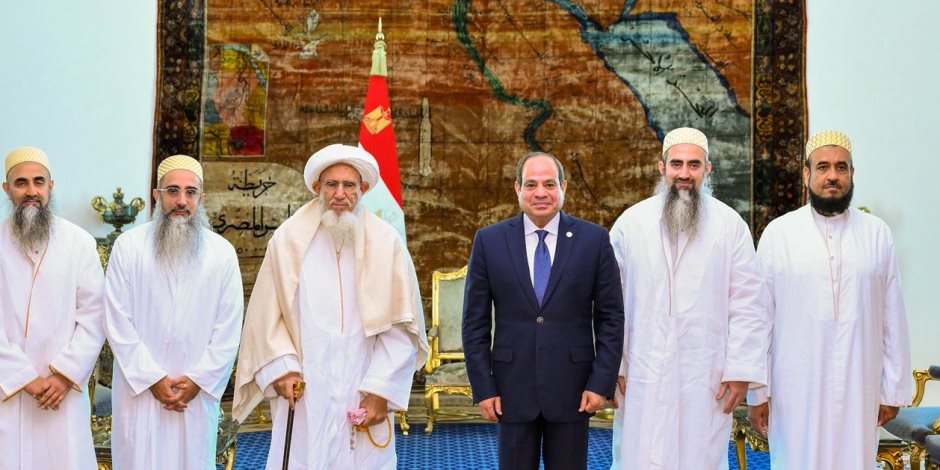 الرئيس السيسي يستقبل سلطان طائفة البهرة بالهند وأنجاله الرئيس السيسي يستقبل سلطان طائفة البهرة بالهند وأنجاله