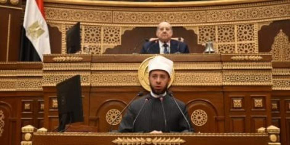 الفتاوى العشوائية عبر السوشيال ميديا على طاولة مجلس الشيوخ ..النواب يطالبون بمواجهة التطرف الفكري الفتاوى العشوائية عبر السوشيال ميديا على طاولة مجلس الشيوخ ..النواب يطالبون بمواجهة التطرف الفكري
