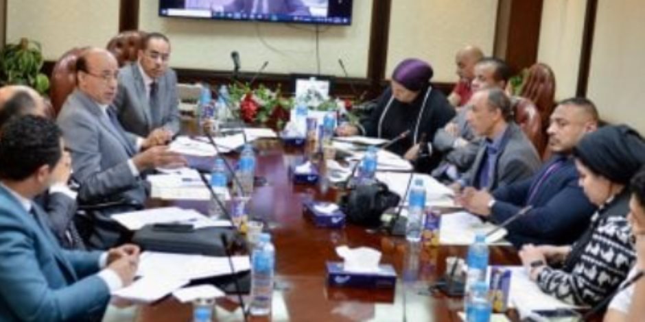 اللجنة الفنية الدائمة للتصدى للشائعات بالأعلى للإعلام تعقد أولى جلساتها اللجنة الفنية الدائمة للتصدى للشائعات بالأعلى للإعلام تعقد أولى جلساتها