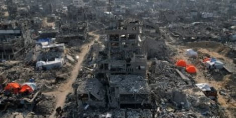صرخة غزاوية في وجه العالم: عجزكم يقتلنا كل يوم صرخة غزاوية في وجه العالم: عجزكم يقتلنا كل يوم