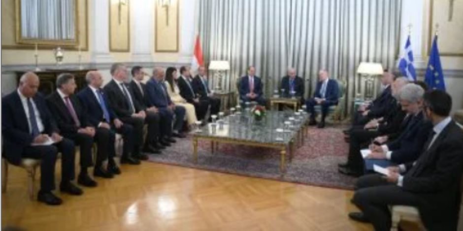 الرئيس السيسى ورئيس وزراء اليونان يوقعان إعلان الشراكة الاستراتيجية بين البلدين الرئيس السيسى ورئيس وزراء اليونان يوقعان إعلان الشراكة الاستراتيجية بين البلدين