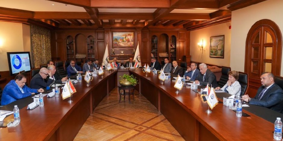 الجبهة الوطنية يطالب بإعادة النظر فى القيمة الإيجارية بقانون الإيجار القديم وتأجيل "الفترة الانتقالية" الجبهة الوطنية يطالب بإعادة النظر فى القيمة الإيجارية بقانون الإيجار القديم وتأجيل "الفترة الانتقالية"