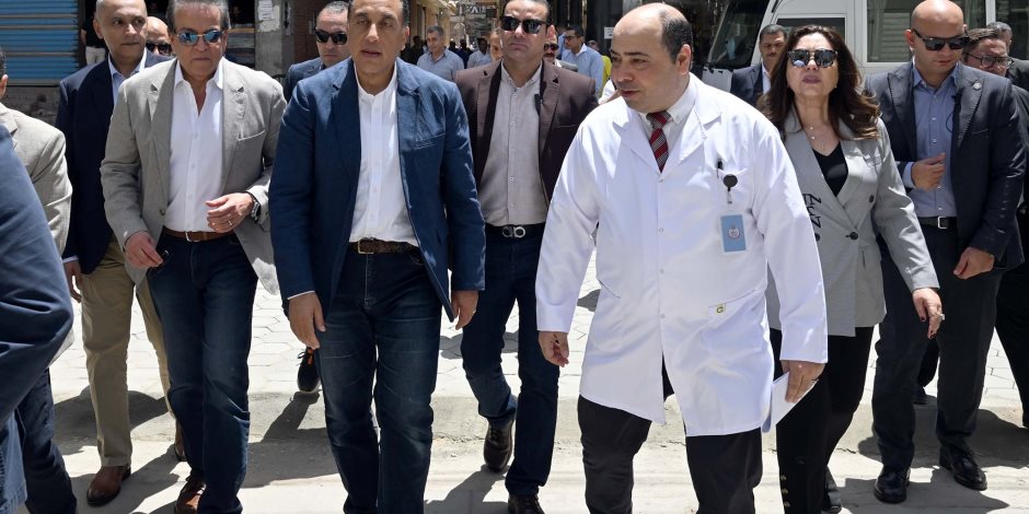 رئيس الوزراء يتفقد أعمال تطوير مسجد "السيد البدوى" ومحيطه بطنطا رئيس الوزراء يتفقد أعمال تطوير مسجد "السيد البدوى" ومحيطه بطنطا