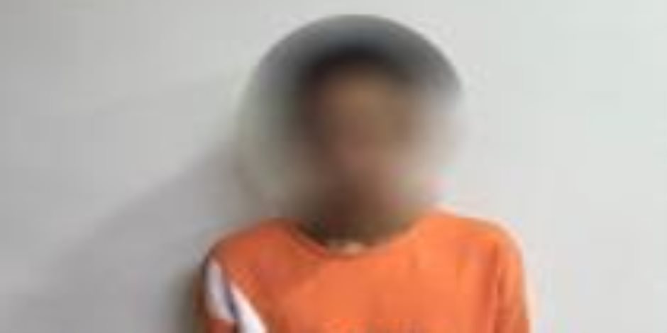 ضبط شخص بالوادي الجديد لقيامه بالترويج لبيع الأسلحة البيضاء بمواقع التواصل ضبط شخص بالوادي الجديد لقيامه بالترويج لبيع الأسلحة البيضاء بمواقع التواصل