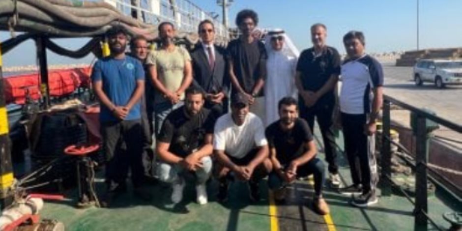 وزارة الخارجية تستمر فى متابعة حالة البحارة المصريين في الإمارات وزارة الخارجية تستمر فى متابعة حالة البحارة المصريين في الإمارات