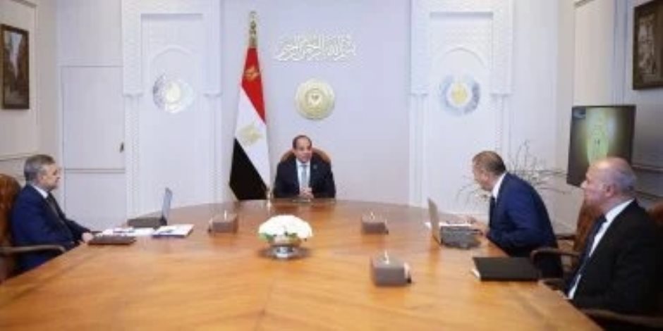 الرئيس السيسى: مواصلة تطوير الخدمات الملاحية والبحرية وفق أعلى المعايير