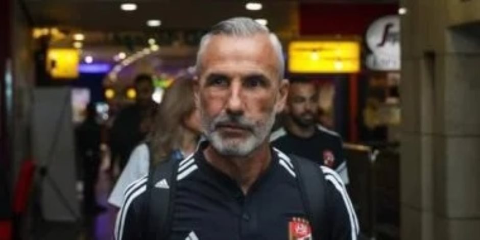 بسبب قرب قدوم مدرب فالنسيا الإسباني .. ميشيل يانكون يقترب من الرحيل عن الأهلي