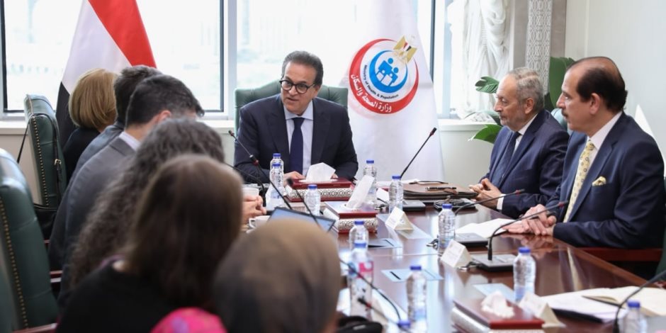 وزير الصحة يبحث مع وفد البنك الدولي تعزيز التعاون في ملف التنمية البشرية وزير الصحة يبحث مع وفد البنك الدولي تعزيز التعاون في ملف التنمية البشرية