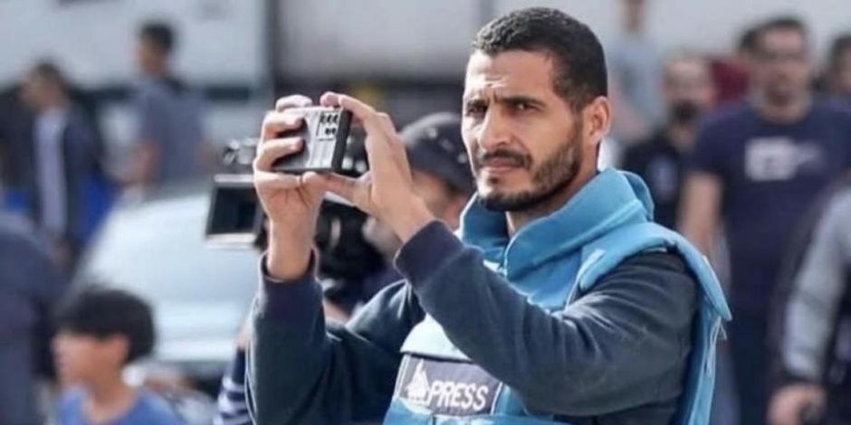 الاحتلال يواصل تصفية الصحفيين.. حسن أصليح يرتقي شهيدًا داخل مستشفى ناصر الاحتلال يواصل تصفية الصحفيين.. حسن أصليح يرتقي شهيدًا داخل مستشفى ناصر