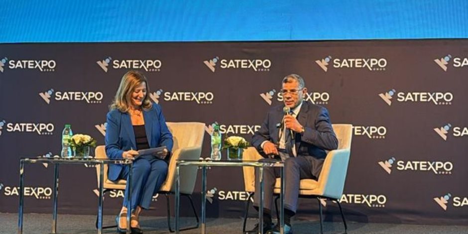 الرئيس التنفيذي لوكالة الفضاء المصرية يشارك في جلسة نقاشية حول دور وكالات الفضاء في تنمية تكنولوجيا الفضاء الرئيس التنفيذي لوكالة الفضاء المصرية يشارك في جلسة نقاشية حول دور وكالات الفضاء في تنمية تكنولوجيا الفضاء