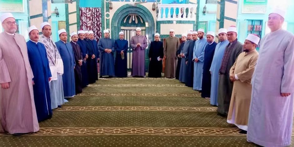 القافلة الدعوية المشتركة بين الأزهر الشريف والأوقاف ودار الإفتاء تواصل ندواتها بمساجد شمال سيناء (صور) القافلة الدعوية المشتركة بين الأزهر الشريف والأوقاف ودار الإفتاء تواصل ندواتها بمساجد شمال سيناء (صور)