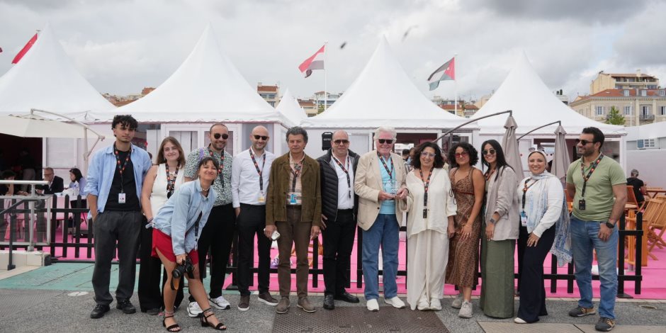 مصر تتألّق في مهرجان كان السينمائي وتحصد جائزة أفضل جناح في دورته الـ78 مصر تتألّق في مهرجان كان السينمائي وتحصد جائزة أفضل جناح في دورته الـ78