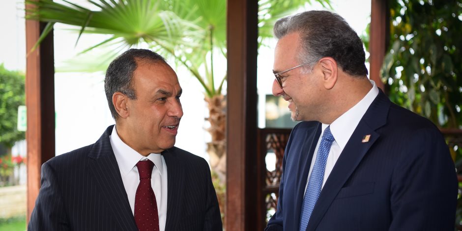وزير الخارجية يستقبل كبير مستشاري الرئيس الأمريكي.. ويؤكد الاعتزاز بالشراكة الاستراتيجية التي تجمع البلدين وزير الخارجية يستقبل كبير مستشاري الرئيس الأمريكي.. ويؤكد الاعتزاز بالشراكة الاستراتيجية التي تجمع البلدين