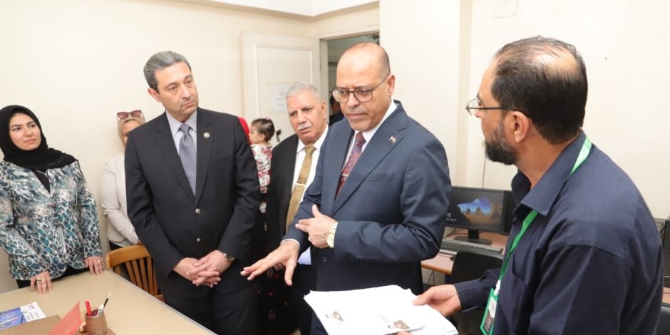 وزير العمل يتفقد مديرية دمياط ويحث العاملين على تكثيف الجهود في خدمة المواطنين وزير العمل يتفقد مديرية دمياط ويحث العاملين على تكثيف الجهود في خدمة المواطنين
