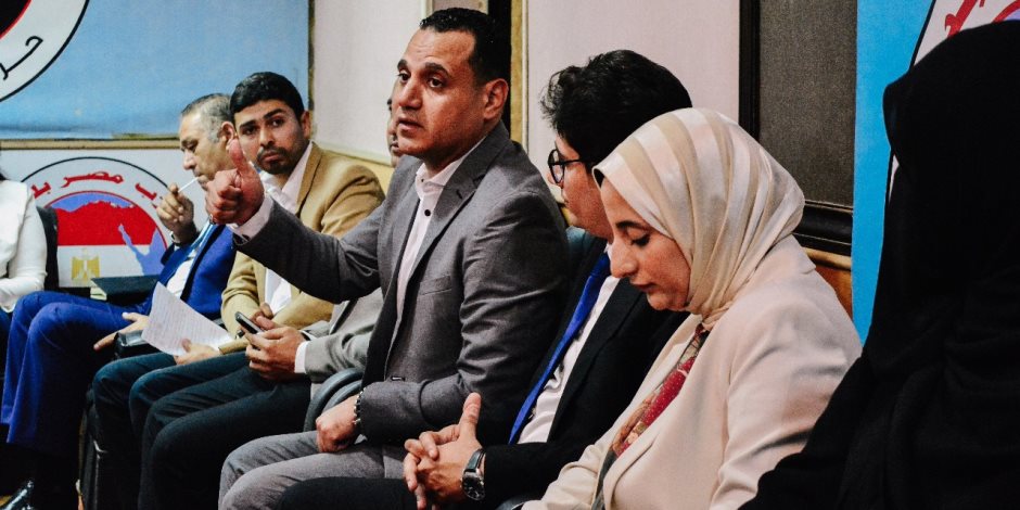 الكاتب الصحفي كامل كامل: تقسيم الدوائر الانتخابية يضمن العدالة السياسية للناخب والمرشح الكاتب الصحفي كامل كامل: تقسيم الدوائر الانتخابية يضمن العدالة السياسية للناخب والمرشح