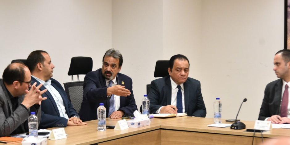 نائب وزير الصحة يتابع ميكنة خدمات الغسيل الكلوي ومشروع الرعايات والحضانات نائب وزير الصحة يتابع ميكنة خدمات الغسيل الكلوي ومشروع الرعايات والحضانات