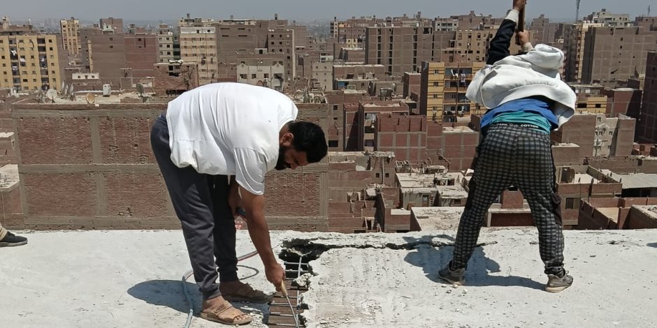 محافظة الجيزة تزيل أدوارًا مخالفة بعقارات بشارع المنشية بحي الهرم محافظة الجيزة تزيل أدوارًا مخالفة بعقارات بشارع المنشية بحي الهرم