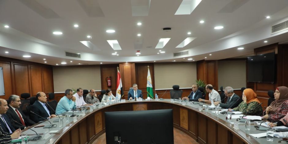 محافظ الجيزة يعقد لقاء الثلاثاء الأسبوعي لبحث الشكاوى والطلبات المقدمة من مواطني أحياء العجوزة والدقي والهرم وإمبابة ومركز ومدينة منشأة القناطر محافظ الجيزة يعقد لقاء الثلاثاء الأسبوعي لبحث الشكاوى والطلبات المقدمة من مواطني أحياء العجوزة والدقي والهرم وإمبابة ومركز ومدينة منشأة القناطر