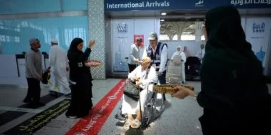 بعثة الحج تخصص فرقًا لرعاية كبار السن وتيسير أداء المناسك وسط خدمات متكاملة بعثة الحج تخصص فرقًا لرعاية كبار السن وتيسير أداء المناسك وسط خدمات متكاملة