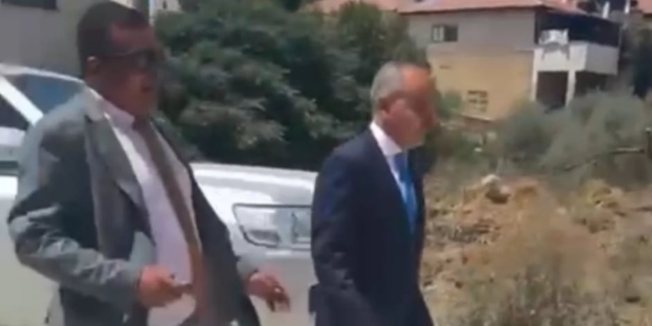 لحظة إطلاق إسرائيل النار على وفد دبلوماسى يضم سفير مصر.. فيديو وصور
