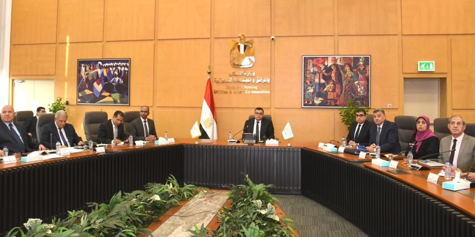 وزير الإسكان يتابع مشروعات مياه الشرب والصرف الصحي ضمن "حياة كريمة" بمحافظتي الغربية ودمياط وزير الإسكان يتابع مشروعات مياه الشرب والصرف الصحي ضمن "حياة كريمة" بمحافظتي الغربية ودمياط