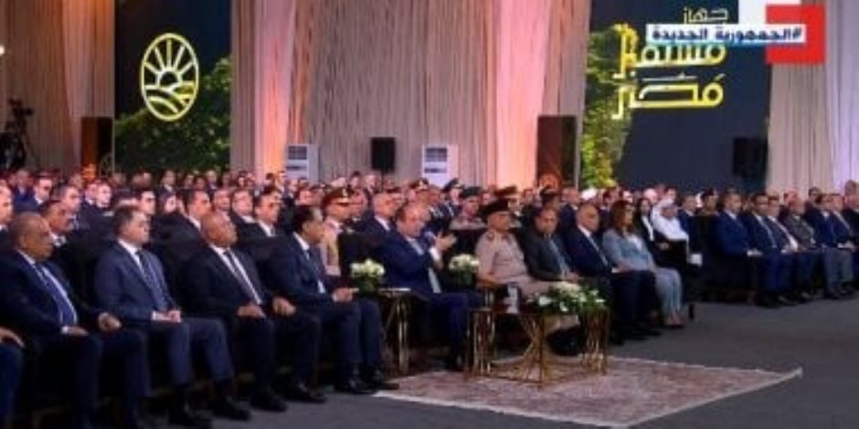 الرئيس السيسى: مستهدف إضافة 800 ألف فدان إلى الرقعة الزراعية سبتمبر المقبل الرئيس السيسى: مستهدف إضافة 800 ألف فدان إلى الرقعة الزراعية سبتمبر المقبل