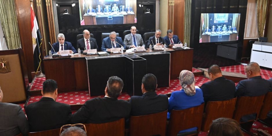 بدء اجتماع تشريعية النواب لمناقشة تعديل قانوني مجلس النواب وتقسيم الدوائر الانتخابية بدء اجتماع تشريعية النواب لمناقشة تعديل قانوني مجلس النواب وتقسيم الدوائر الانتخابية
