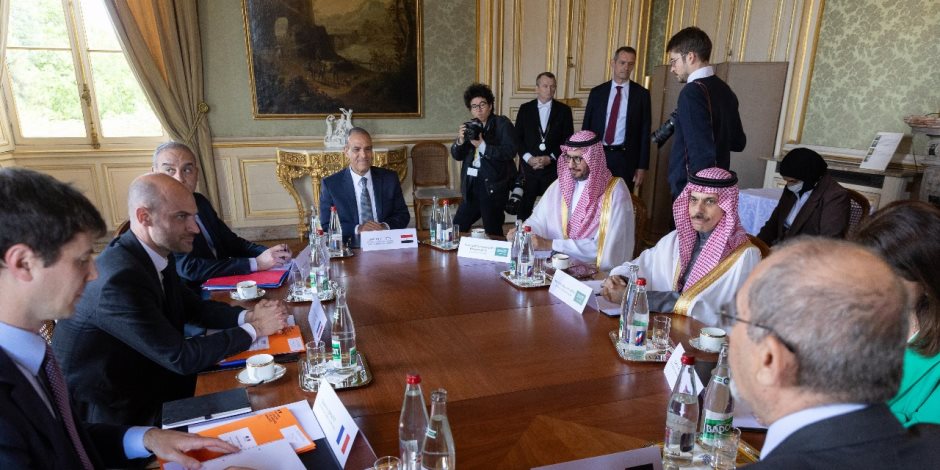 مصر والسعودية والأردن.. بيان مشترك للجنة الوزارية المكلفة من القمة العربية الإسلامية بشأن غزة مصر والسعودية والأردن.. بيان مشترك للجنة الوزارية المكلفة من القمة العربية الإسلامية بشأن غزة