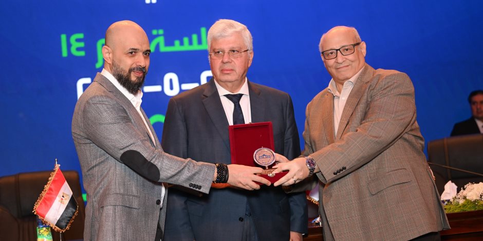 جامعة مصر للعلوم والتكنولوجيا تستضيف انعقاد "المجلس الأعلى" للجامعات الخاصة والأهلية برئاسة د. أيمن عاشور جامعة مصر للعلوم والتكنولوجيا تستضيف انعقاد "المجلس الأعلى" للجامعات الخاصة والأهلية برئاسة د. أيمن عاشور