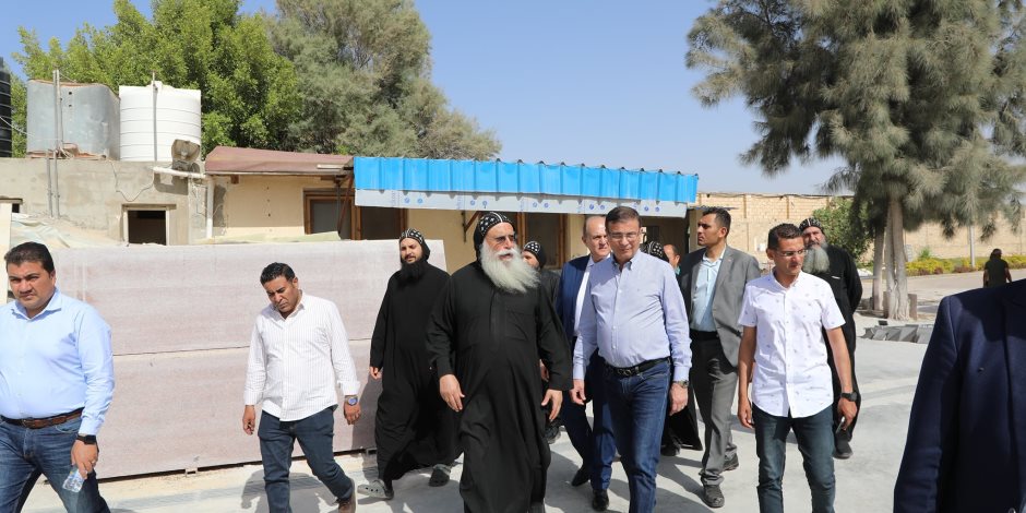 وزير الزراعة يتفقد المزارع والمشروعات الإنتاجية بدير مارمينا بالإسكندرية وزير الزراعة يتفقد المزارع والمشروعات الإنتاجية بدير مارمينا بالإسكندرية