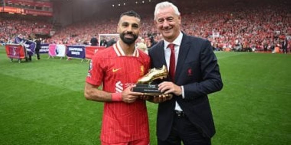 وزير الرياضة يهنئ محمد صلاح بتتويجه هدافا وأفضل صانع أهداف فى الدورى الإنجليزى وزير الرياضة يهنئ محمد صلاح بتتويجه هدافا وأفضل صانع أهداف فى الدورى الإنجليزى
