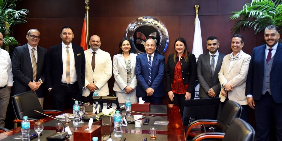 رئيس هيئة الاستثمار يلتقي وفد بورنا الكندية لإنشاء مصنع لتقنيات ومنتجات فصل الغاز الطبيعي والتقاط الكربون رئيس هيئة الاستثمار يلتقي وفد بورنا الكندية لإنشاء مصنع لتقنيات ومنتجات فصل الغاز الطبيعي والتقاط الكربون