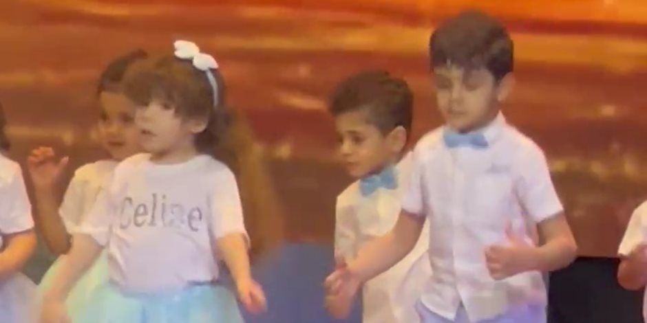 سيمفونية الابداع والوطنية ..فى حفل تخرج طلاب مدارس النيل الدولية سيمفونية الابداع والوطنية ..فى حفل تخرج طلاب مدارس النيل الدولية