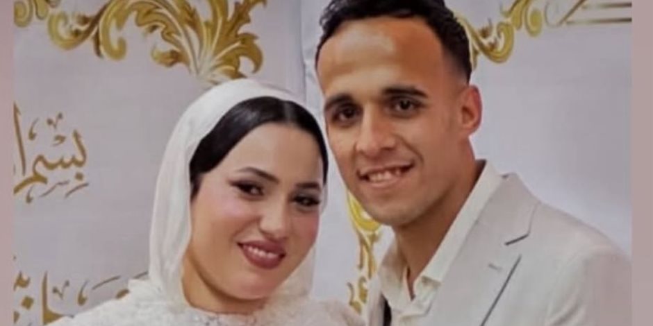 شاهد.. ناصر منسى ينشر صورًا من عقد قرانه