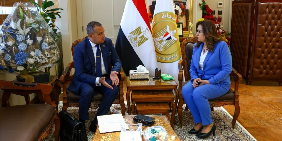 وزيرة التنمية المحلية تستقبل محافظ جنوب سيناء لمتابعة مشروعات الخطة الاستثمارية وإزالة التعديات وزيرة التنمية المحلية تستقبل محافظ جنوب سيناء لمتابعة مشروعات الخطة الاستثمارية وإزالة التعديات