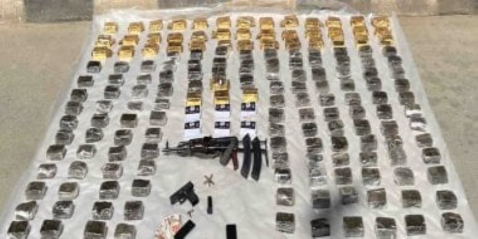 مقتل 3 عناصر شديدة الخطورة فى تبادل إطلاق النيران مع الشرطة بأسيوط والسويس مقتل 3 عناصر شديدة الخطورة فى تبادل إطلاق النيران مع الشرطة بأسيوط والسويس