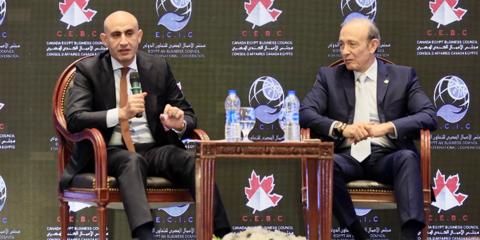 «عبد اللطيف»: إصدار "البوكليت التعليمي" العام المقبل بديلا عن المصادر الخارجية تخفيفا على الأسر «عبد اللطيف»: إصدار "البوكليت التعليمي" العام المقبل بديلا عن المصادر الخارجية تخفيفا على الأسر