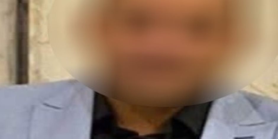 كشف حقيقة ادعاء مواطن مساومة موظف أحد الأحياء وضابطي شرطة له وتهديدهم بالقبض على نجله كشف حقيقة ادعاء مواطن مساومة موظف أحد الأحياء وضابطي شرطة له وتهديدهم بالقبض على نجله