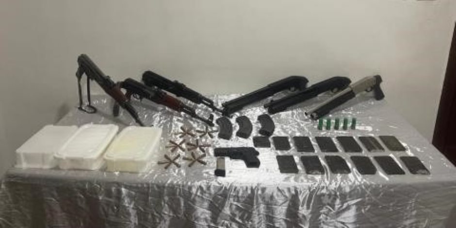 ضبط عددا من متجري المخدرات ومصرع 3 عناصر في تبادل إطلاق النيران بقنا ضبط عددا من متجري المخدرات ومصرع 3 عناصر في تبادل إطلاق النيران بقنا