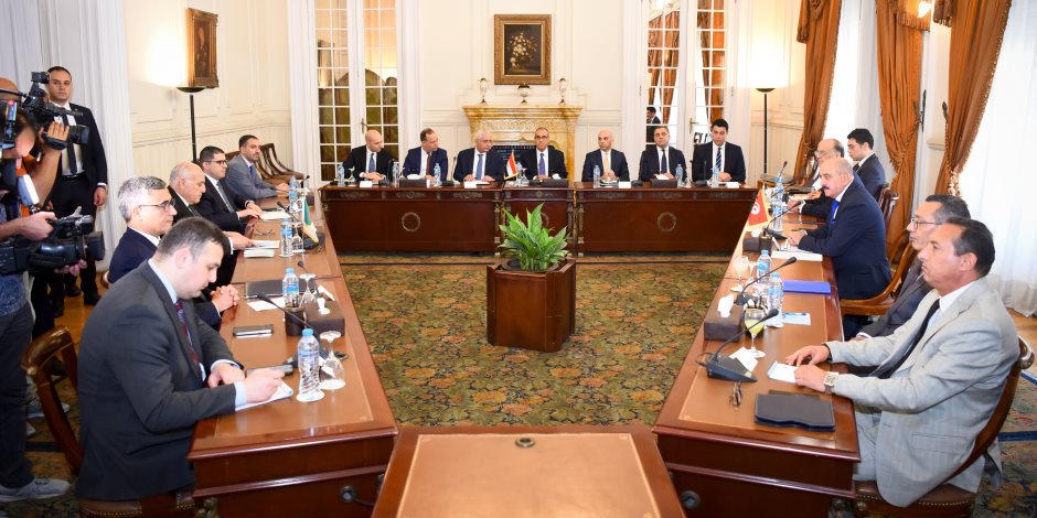 وزير الخارجية والهجرة يستضيف اجتماعا للآلية الثلاثية لدول الجوار حول ليبيا مع نظيريه الجزائري والتونسي وزير الخارجية والهجرة يستضيف اجتماعا للآلية الثلاثية لدول الجوار حول ليبيا مع نظيريه الجزائري والتونسي