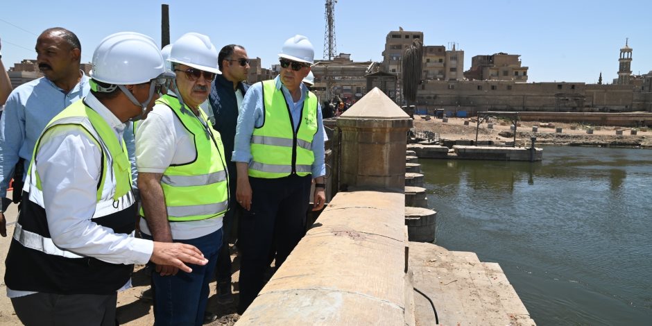 وزير الري يعلن عن بدء تشغيل قنطرة بحر يوسف الجديدة لخدمة ٨٥٠ ألف فدان بمحافظات الصعيد اليوم وزير الري يعلن عن بدء تشغيل قنطرة بحر يوسف الجديدة لخدمة ٨٥٠ ألف فدان بمحافظات الصعيد اليوم
