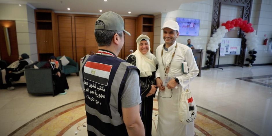 رئيس بعثة الحج يؤكد على تواجد اعضاء البعثة على مدار الساعة بفنادق الإقامة لتفقد أحوال حجاج القرعة رئيس بعثة الحج يؤكد على تواجد اعضاء البعثة على مدار الساعة بفنادق الإقامة لتفقد أحوال حجاج القرعة