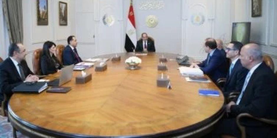 الرئيس السيسى يتابع مُستجدات تنفيذ المشروع القومى لتطوير صناعة الغزل والنسيج